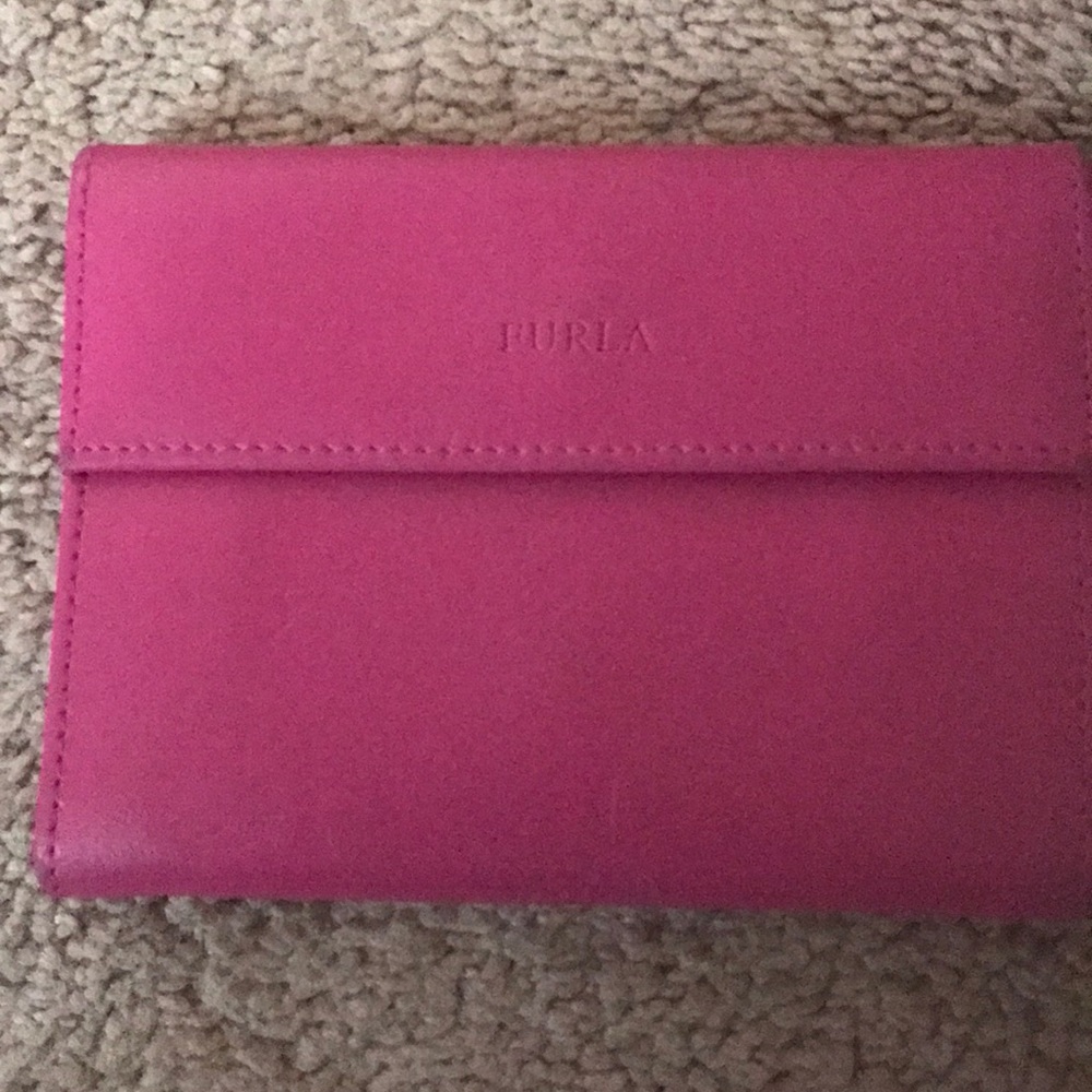 Furla got pink wallet